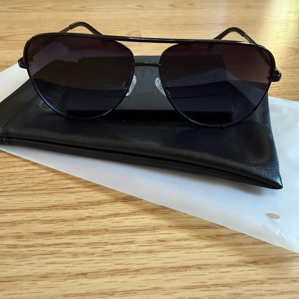 Quay Australia Black Frame Aviator Sunglasses with Purple Gradient Lenses XL